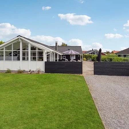 Awesome In With Kitchen Сasa de vacaciones